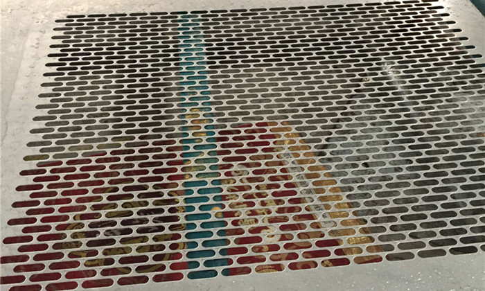 不銹鋼長(zhǎng)腰孔沖孔網(wǎng)